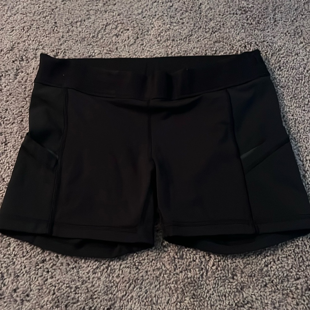Lululemon 4in shorts 8
